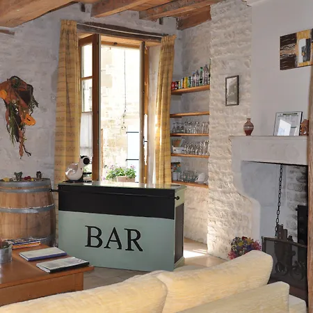 Du Donjon Hotel 3*