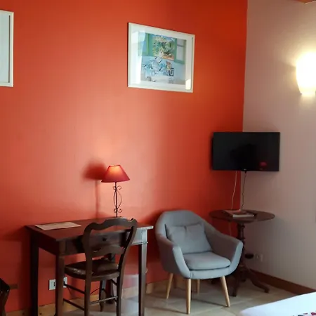 Hotel Du Donjon Aulnay (Charente-Maritime)