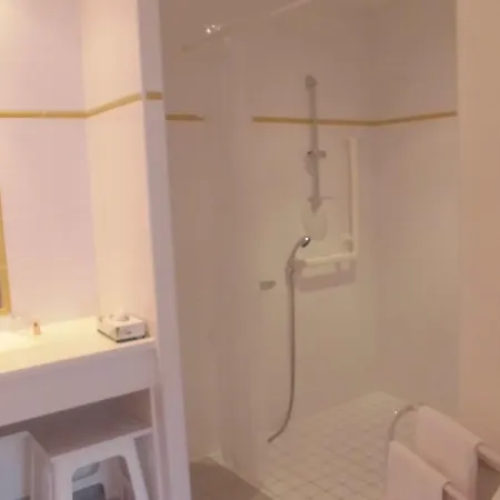 Du Donjon Hotel Aulnay (Charente-Maritime)