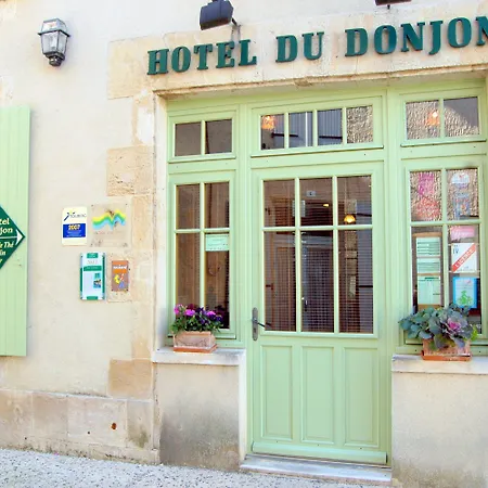 Du Donjon Hotel 3*