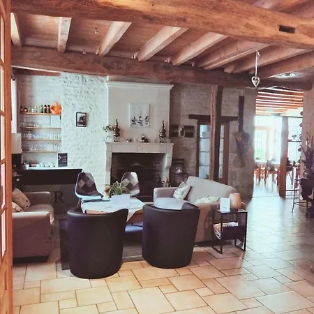 Hotel Du Donjon Aulnay (Charente-Maritime)