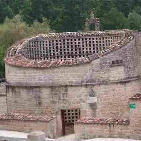 Hotel Du Donjon Aulnay (Charente-Maritime)