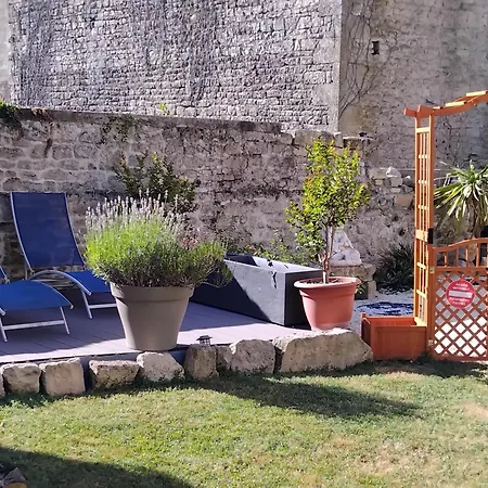 Hotel Du Donjon 3*