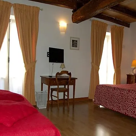 Du Donjon Hotel Aulnay (Charente-Maritime)