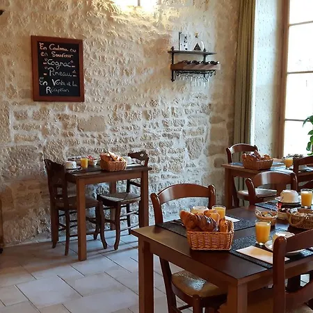 Du Donjon Aulnay (Charente-Maritime)