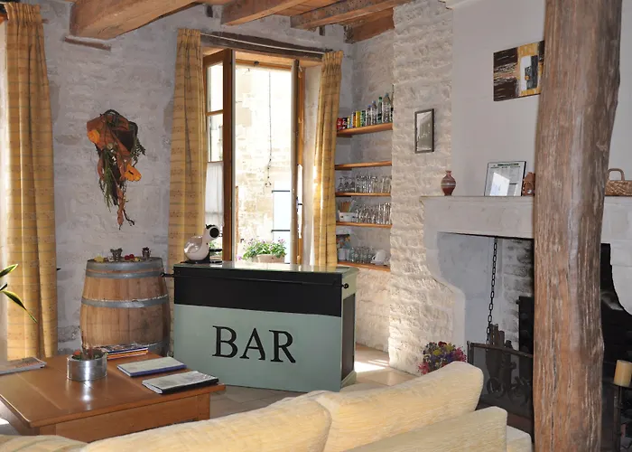 Du Donjon Hotel 3*