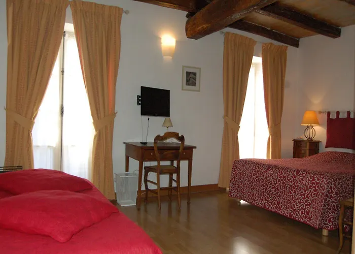 Hotel Du Donjon 3*