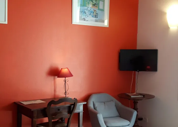Hotel Du Donjon Aulnay (Charente-Maritime)