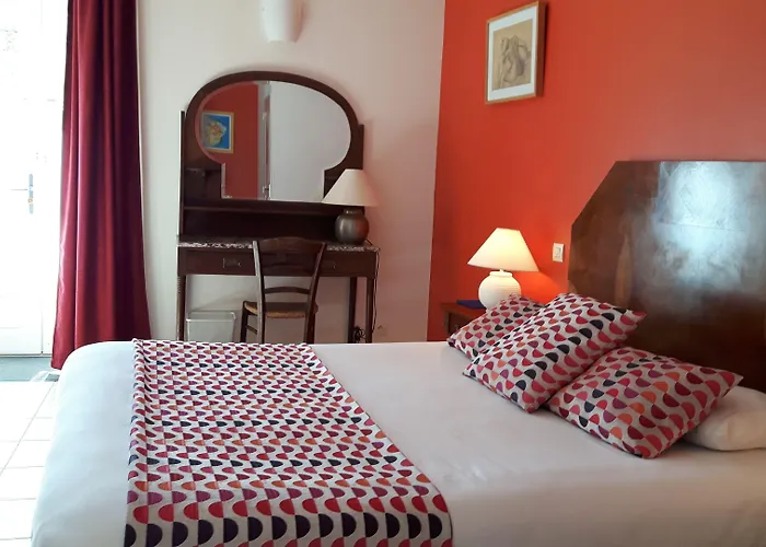 Du Donjon 3* Aulnay (Charente-Maritime)