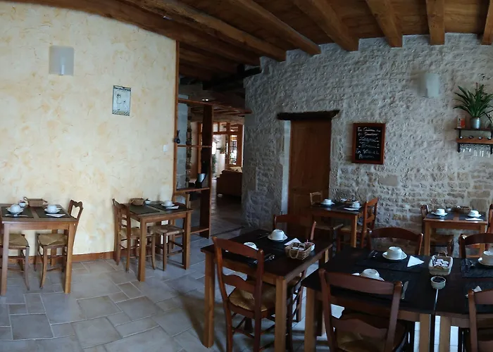 Du Donjon 3* Aulnay (Charente-Maritime)