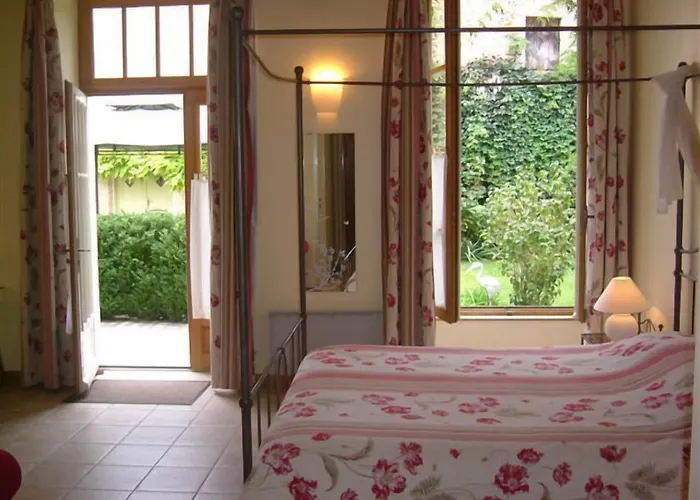 Hotel Du Donjon 3*