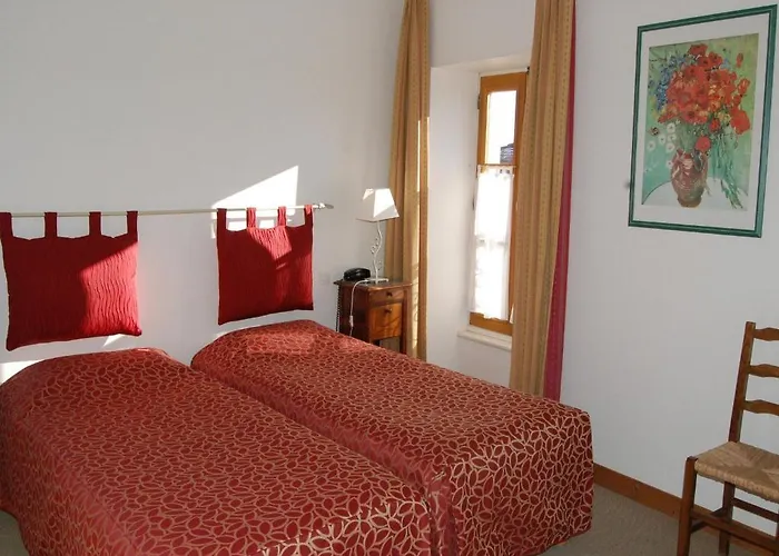 Hotel Du Donjon Aulnay (Charente-Maritime)