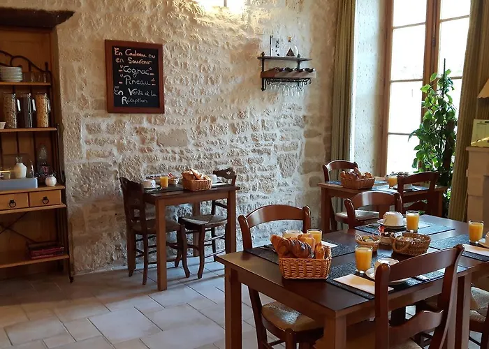 Du Donjon Aulnay (Charente-Maritime)