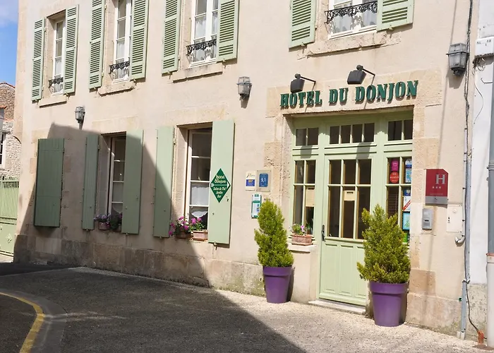 Hotel Du Donjon Aulnay (Charente-Maritime)