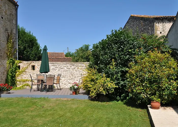 Hotel Du Donjon 3*